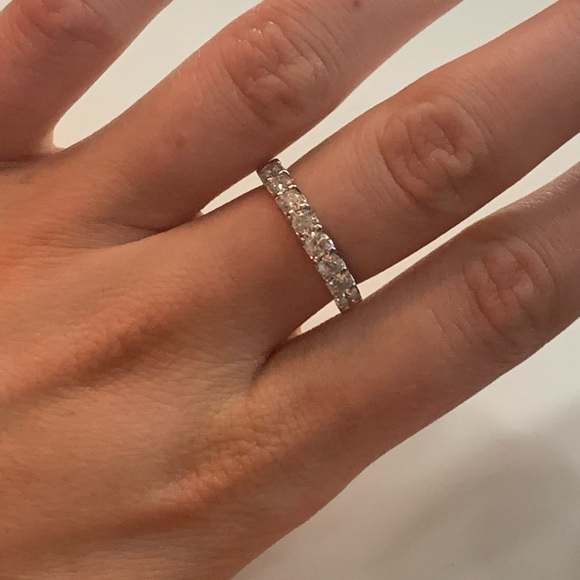 1 ct tw 14kw diamond band / ring. - Picture 2 of 6